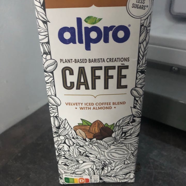 photo of Alpro Brazilian Coffee and Almond Blend shared by @marionaubry on  16 Jun 2020 - review