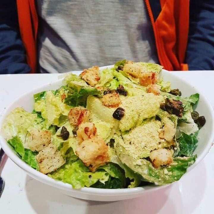 photo of P.S. Kitchen Caesar Salad shared by @euvivoparacomer on  05 Jul 2021 - review
