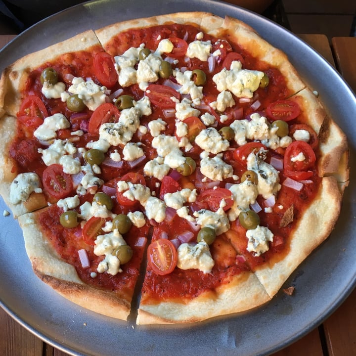 photo of Eve Olive Greek Pizza shared by @allisonwalters on  21 Aug 2021 - review