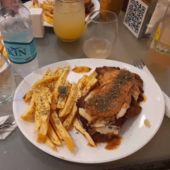 photo of Loving Hut Milanesa patria shared by @emilcegt on  03 Mar 2022 - review