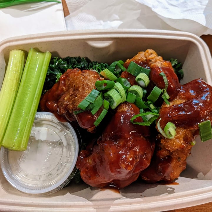 photo of DC Vegan Cauliflower BBQ Wings shared by @kathryncberlin on  18 May 2022 - review