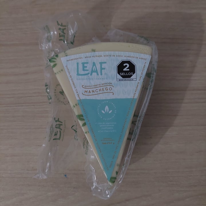 photo of Leaf Queso imitación manchego shared by @elidarko on  13 Sep 2021 - review