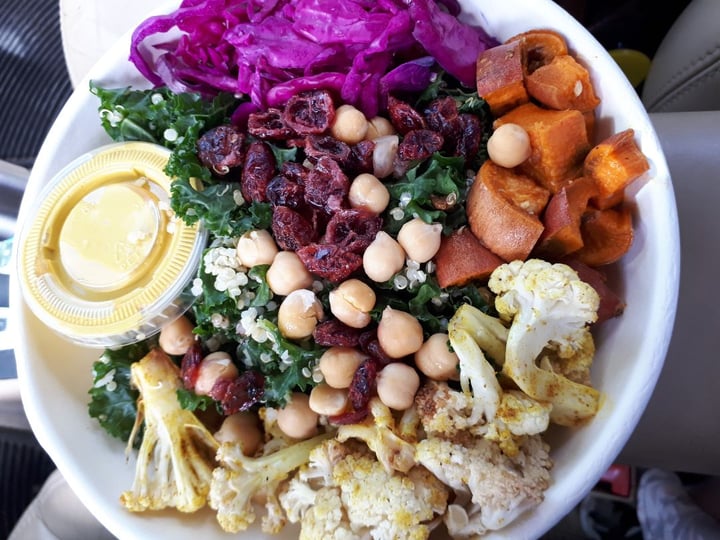 review photo of Good Life Juice Cleanse Rainbow Nourish Bowl shared by @smashy on 25 May 2019 - review