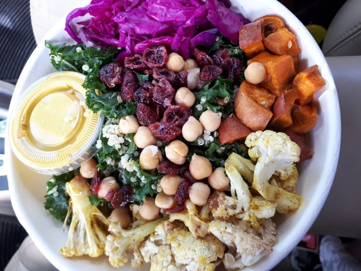 photo of Good Life Juice Cleanse Rainbow Nourish Bowl shared by @smashy on  25 May 2019 - review