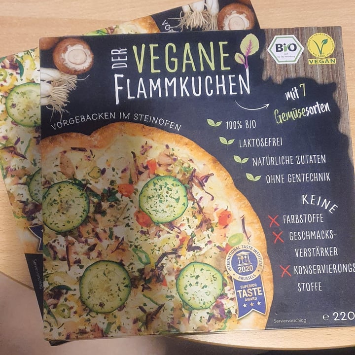 photo of Der Vegane Flammkuchen Flammkuchen shared by @jeanneloani on  24 Jan 2022 - review