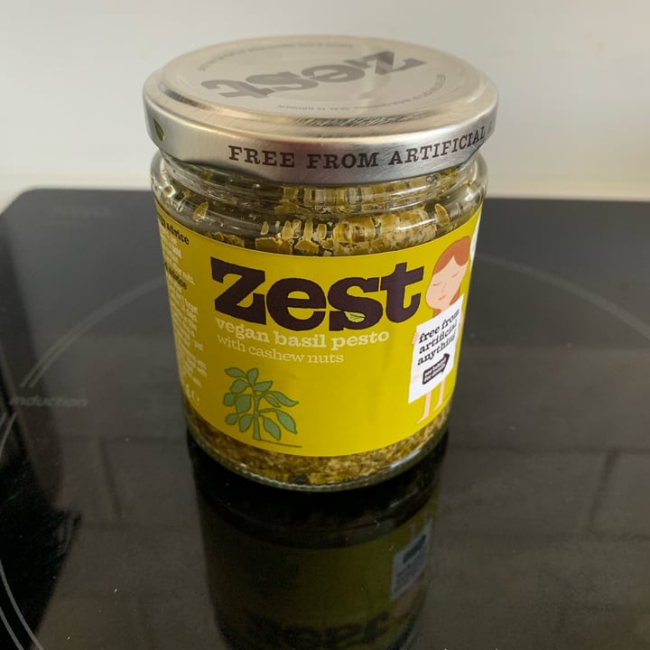 photo of Zest Vegan basil pesto with cashew nuts shared by @lamaryvegana on  01 Jun 2022 - review