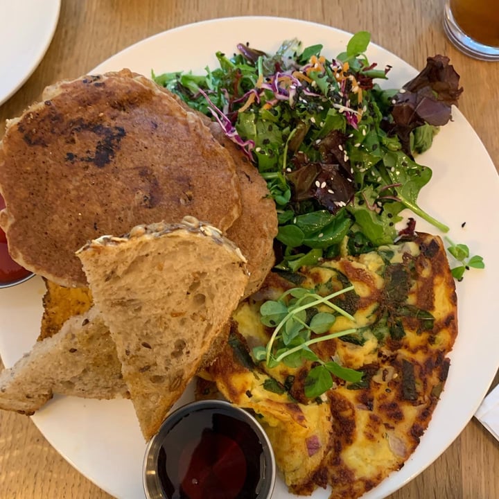 review photo of Hello 123 Irene's Massive Breakfast shared by @candc on 21 Oct 2021 - review