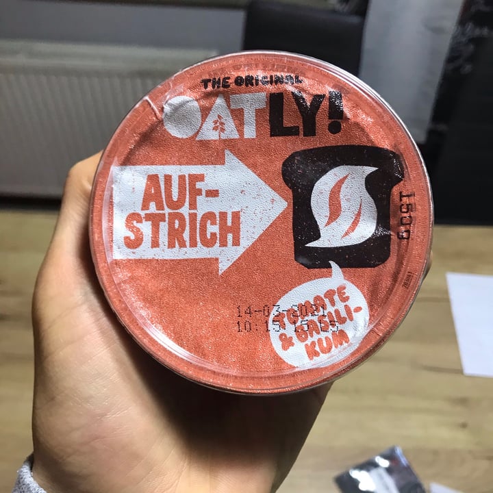 photo of Oatly Aufstrich Tomate & Basilikum (Tomato & Basil Spread) shared by @david- on  08 Jan 2021 - review