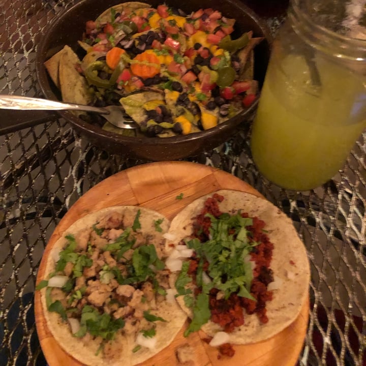 review photo of La rana vegana restaurant Tacos shared by @daliaponce on 24 Nov 2021 - review
