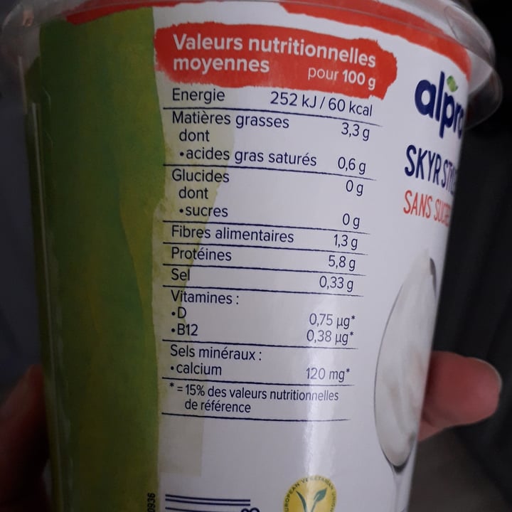 photo of Alpro Skyr style nature sans sucres shared by @charlottecobblepot on  23 Nov 2020 - review