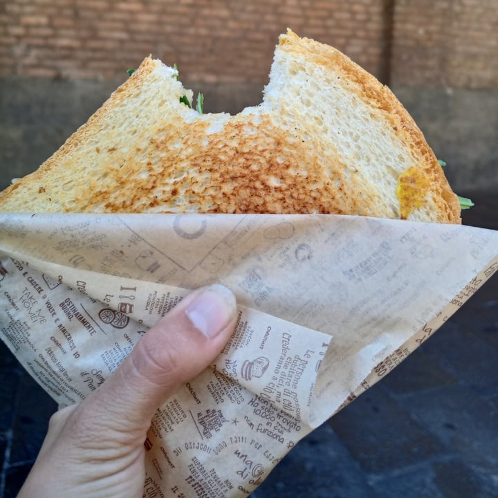 photo of Capatoast Vegan Toast shared by @cinghiettaveg on  07 Sep 2021 - review