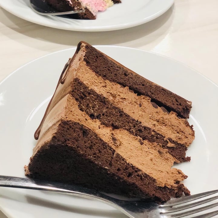 photo of 2Hearts Bakery Devil Cake shared by @nicole- on  20 Dec 2021 - review