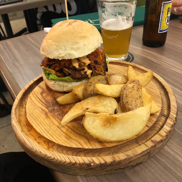 review photo of Calabacitas Tiernas Bistro Hamburgesa Cubana shared by @vegannorteno on 15 Jan 2020 - review