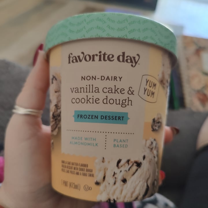 photo of Favorite day Vanilla cake & cookie dough shared by @busybeevegan on  22 May 2022 - review