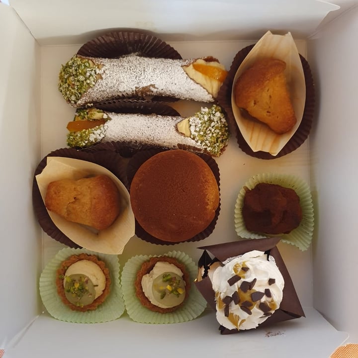 photo of Leccornie Pasticcini misti shared by @erigat on  20 Aug 2022 - review
