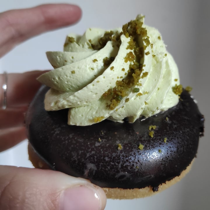 photo of Chök The Chocolate Kitchen Mini Donut pistacho shared by @veggievallde on  13 Dec 2022 - review