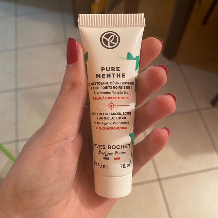 photo of Yves rocher Pure menthe detergente scrub shared by @melyveg on  14 Oct 2021 - review