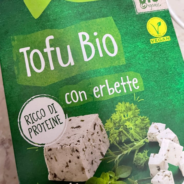 photo of Vemondo Bio Tofu Klassik shared by @vegiu on  26 Sep 2022 - review