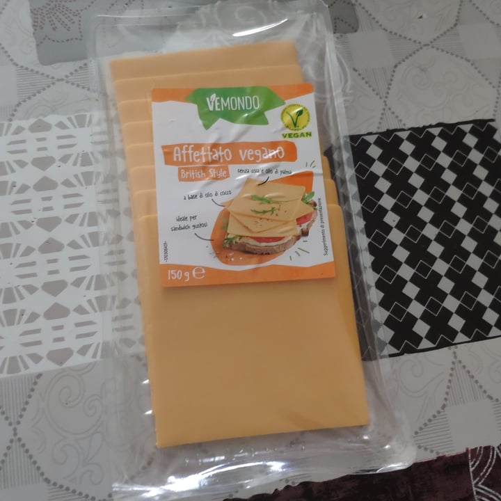 photo of Vemondo  Affettato Vegano British Style shared by @maax on  10 Aug 2022 - review