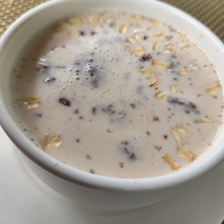 photo of Alive! Restaurant Homemade Granola with Almond Milk shared by @teamaldous on  20 Apr 2022 - review