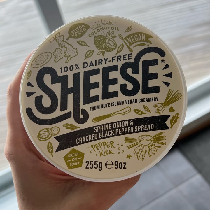 photo of Sheese Sheese Spring Onion & Cracked Black Pepper Spread shared by @chiarabresa on  01 Apr 2022 - review