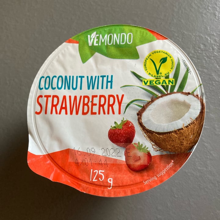review photo of Vemondo Coconut with strawberry shared by @giadasha on 03 Sep 2022 - review
