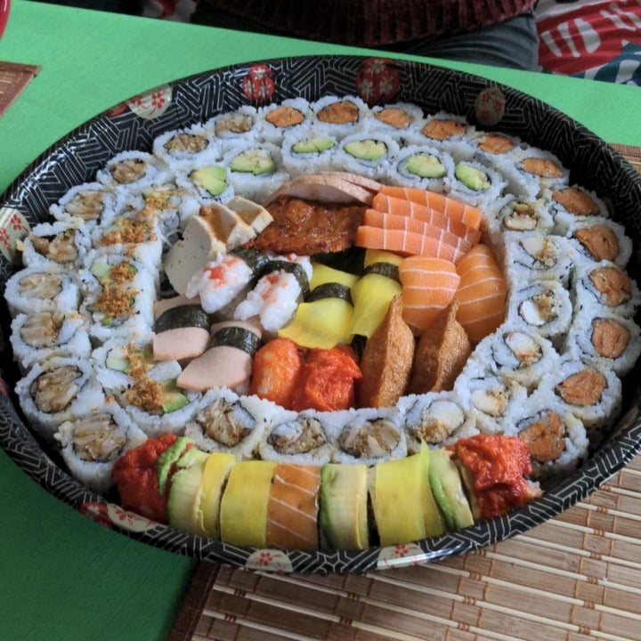photo of Tenon Vegan Sushi Sushi Combo shared by @shaynak112 on  21 Nov 2021 - review