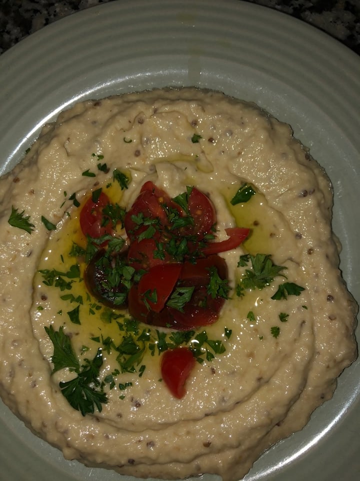 photo of Arabesque Foods Of The Middle East Hommus shared by @kupshaw3674 on  19 Jan 2020 - review