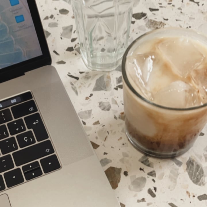 review photo of Café 12 Onzas Moccacino de Cardamomo shared by @silvanalavegana on 29 Jun 2021 - review
