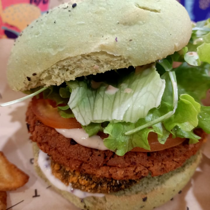 photo of Flower Burger Elf Burger shared by @marsss on  14 Dec 2021 - review