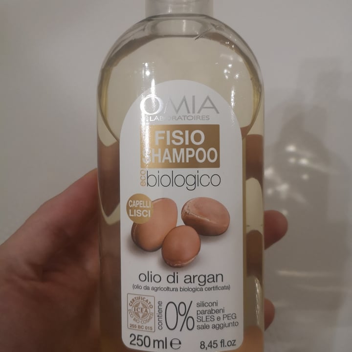 photo of Omia Laboratoires Fisio Shampoo Ai Semi Di Lino shared by @saraphoenix92 on  13 May 2021 - review