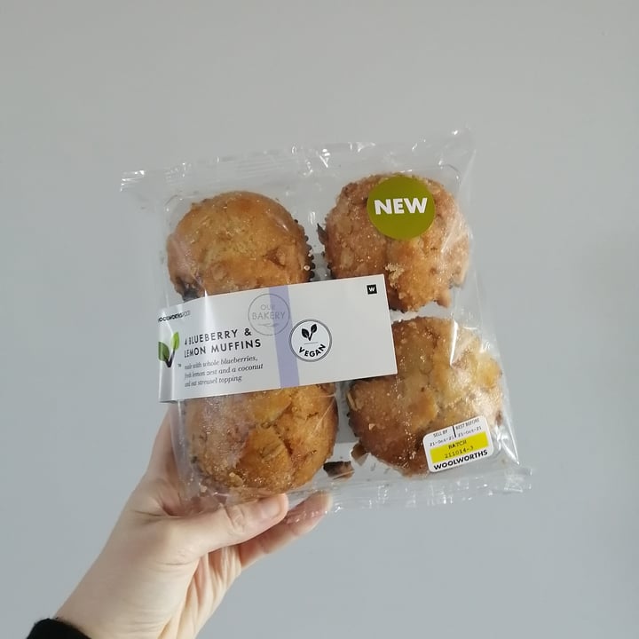 photo of Woolworths Food Blueberry and lemon muffins shared by @victoriagray on  22 Oct 2021 - review