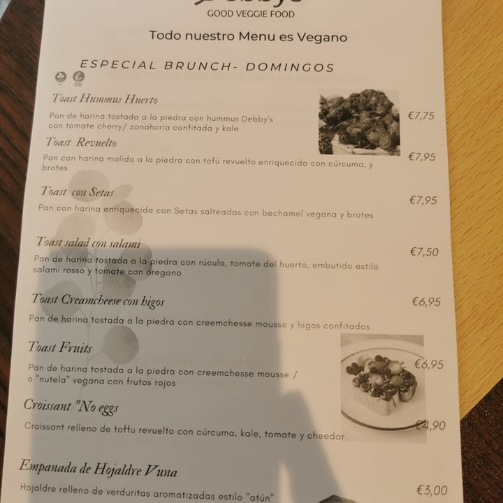 review photo of Debby's Good Veggie Food Croissant salado “huevo” shared by @sandrub on 18 Sep 2022 - review