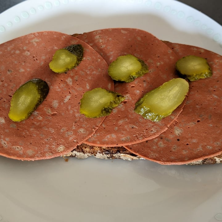 review photo of Hobelz Veggie World Aufschnitt nach Salami Art shared by @velcrovi on 22 Apr 2022 - review
