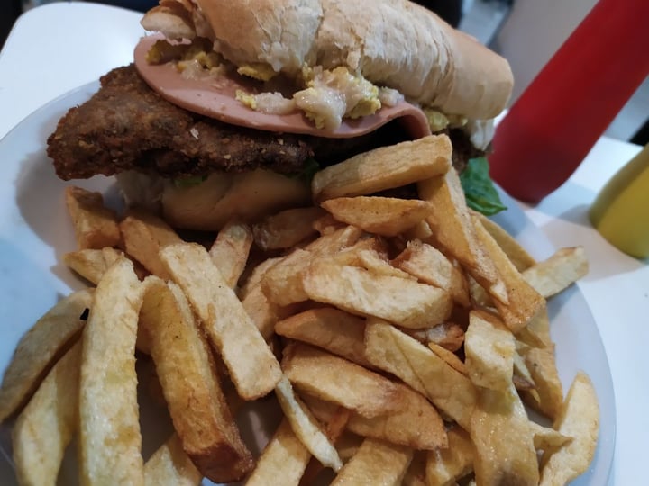 photo of Loving Hut Microcentro Lomito Completo shared by @heycharliebrown on  07 Aug 2019 - review