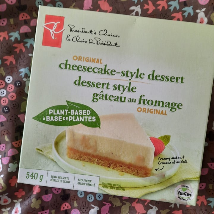 photo of President's Choice Original cheesecakes-style dessert shared by @foodlovinvegan on  30 Jun 2021 - review