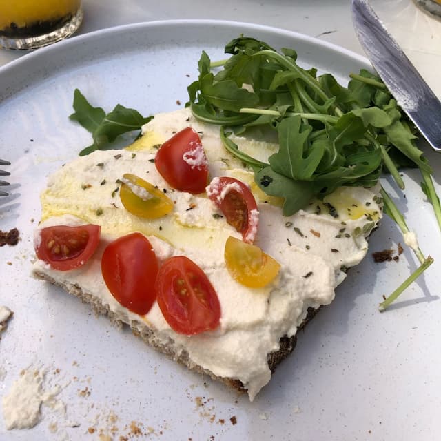 菜肴“Tosta Queijo caju”的照片