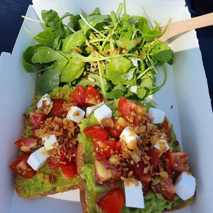 review photo of Acai Spot Superfoods bar & Vente Açaï Avocado Toast shared by @elenamolinariii on 01 Sep 2021 - review