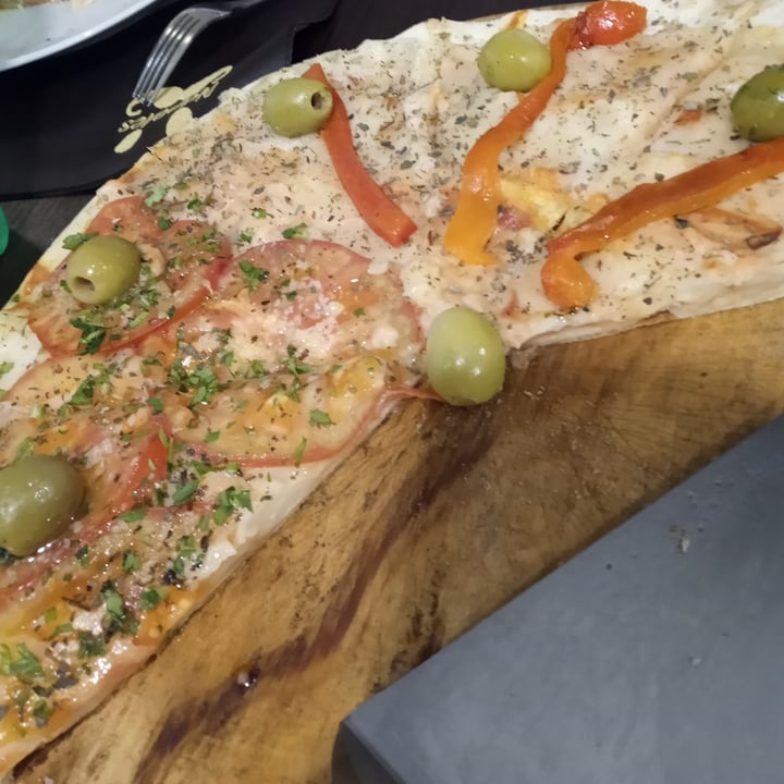 photo of Nápoles Pizza Napolitana y Paparella con Morrones shared by @sashii on  08 Apr 2021 - review