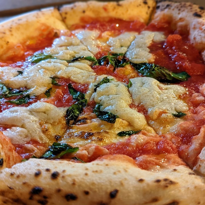 photo of Parco Romano Biodistretto Castelli Romani Pizza margherita shared by @chiararisi on  03 Jul 2022 - review