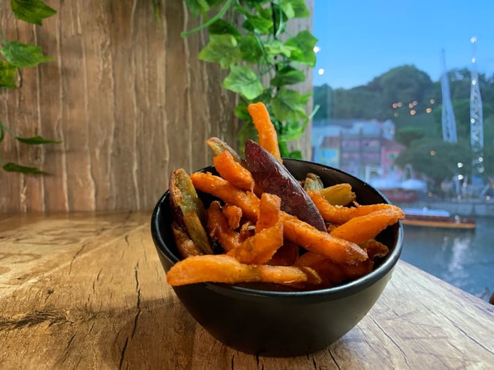 photo of nomVnom Bistro Mixed Sweet Potato Fries shared by @judihe on  17 Apr 2019 - review
