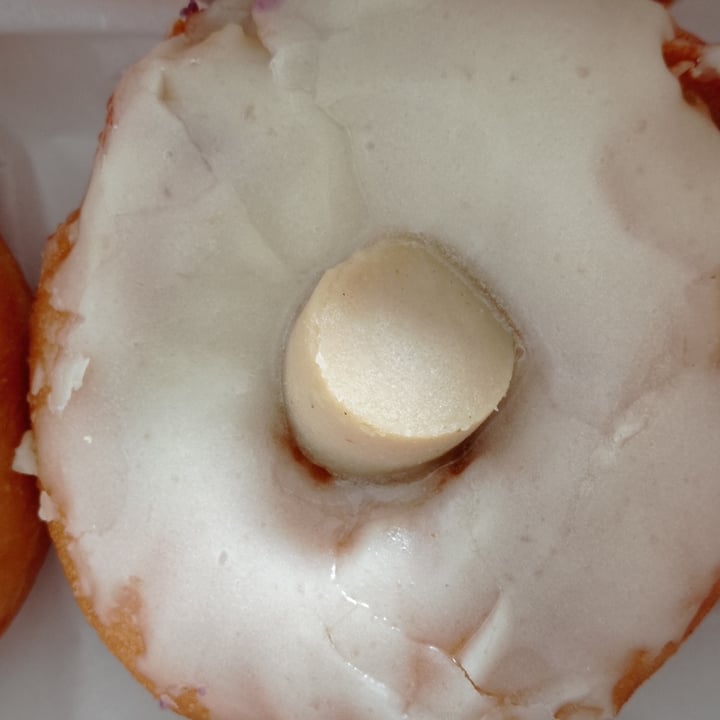 photo of Delish Vegan Doughnuts Tres leches doughnut shared by @kantaber on  08 Apr 2021 - review