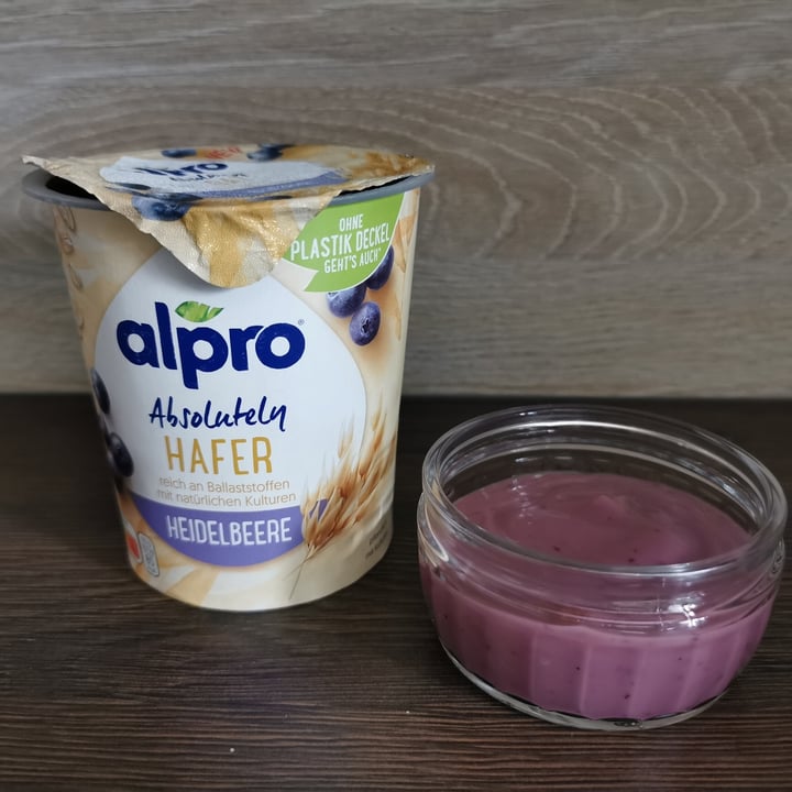 photo of Alpro Absolutely Oat Blueberry shared by @tzschoppi on  21 Sep 2021 - review