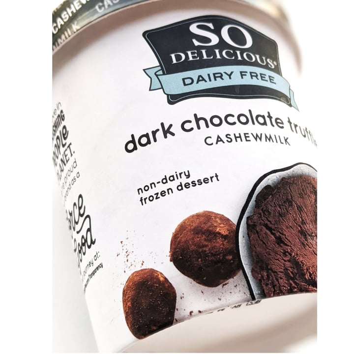 photo of So Delicious Dairy Free Dark Chocolate Truffle Cashewmilk Frozen Dessert shared by @veggieassassin on  11 May 2021 - review