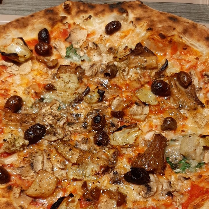 photo of Pizzeria Fratelli Roselli Pizza Classicveg shared by @sassy94 on  29 Jan 2022 - review