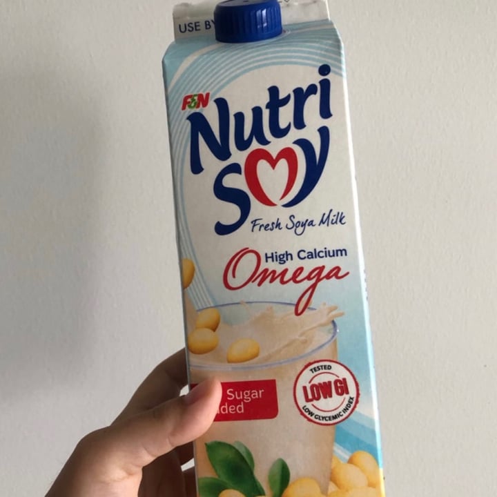 photo of F&N Nutrisoy Fresh Soya Milk High Calcium & Omega No Sugar Added shared by @tristane on  26 May 2021 - review