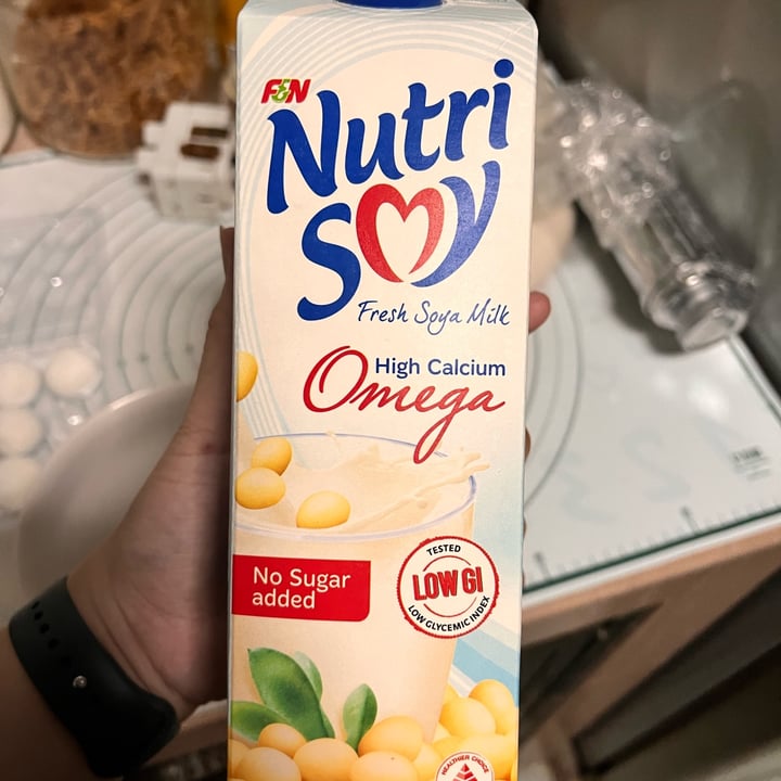 photo of F&N Nutrisoy Fresh Soya Milk High Calcium & Omega No Sugar Added shared by @eritakay on  20 Oct 2022 - review