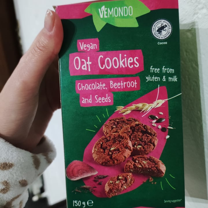 photo of Vemondo Vegan Oat Cookies Chocolate, Beetroot and Seeds shared by @miriana016 on  29 Nov 2021 - review