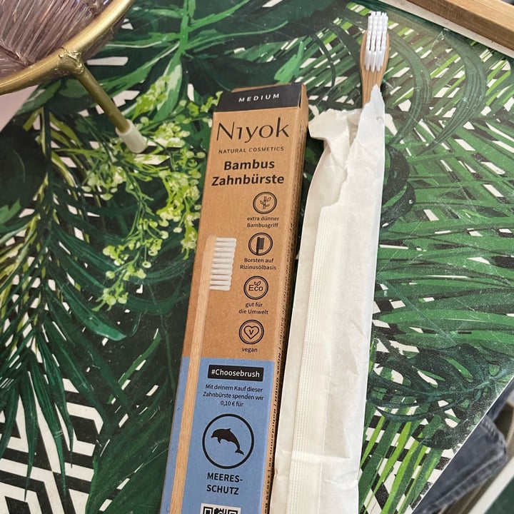 photo of Niyok Natural Cosmetics Bamboo Toothbrush shared by @dariomanni on  30 Jun 2022 - review