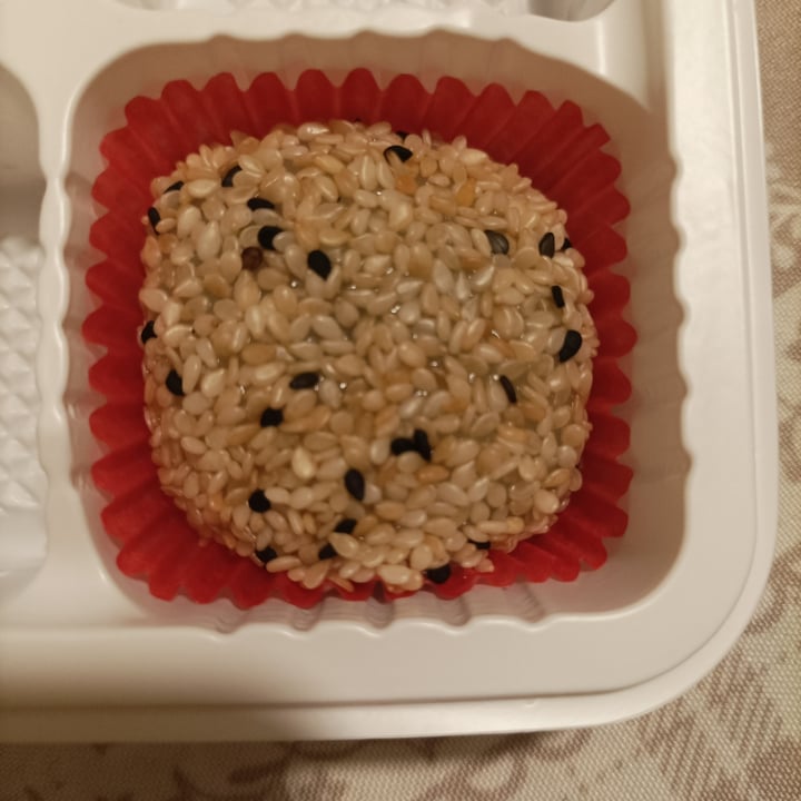 photo of Kaoriya Mochi Sesame Flavour shared by @vvrr on  27 Oct 2022 - review